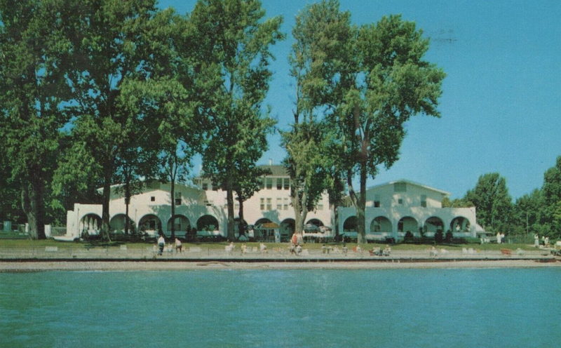 Gratiot Inn (Windemere Hotel) - Vintage Postcard (newer photo)